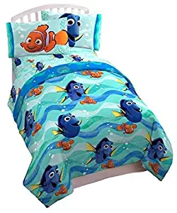Disney/Pixar Finding Dory Splashy Twin Reversible Comforter, 64" x 86"